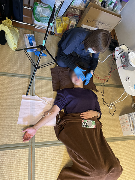 マッサージピール＋イオン導入とNAD点滴を実施しました。